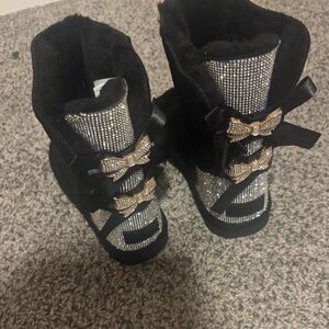 Ugg size 8 Sparkling Black womens Boots with Bows